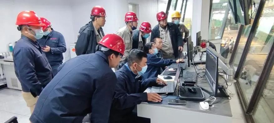 凌源鋼鐵股份有限公司中寬帶大修改造三電系統(tǒng)全線熱負荷試車成功2.jpg